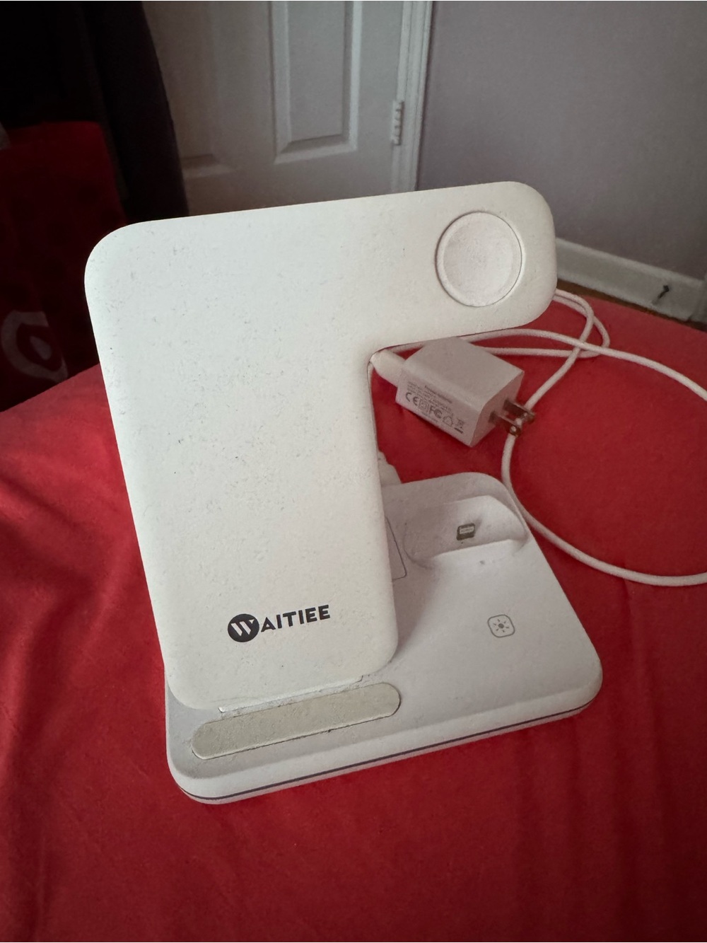 Waitiee White 3-in-1 Wireless Charging Stand